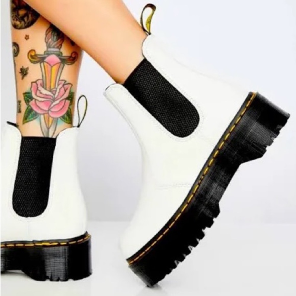 Dr. Martens 2976 Quad Chelsea white  Leather Boots. (W10/M 9)